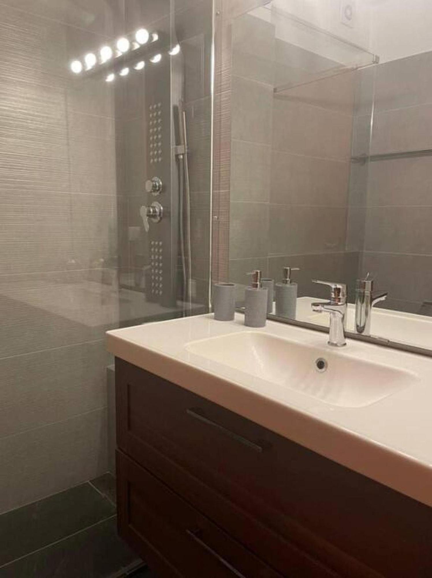 Relaxing 2 Bdr Apartment Янина Экстерьер фото